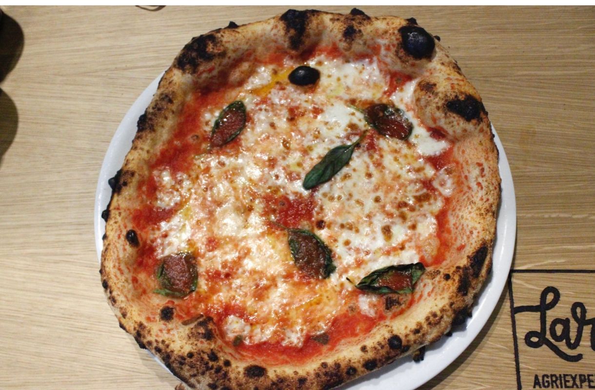 Guida semplice agli stili di birra. (e come abbinarli alla pizza perfetta)